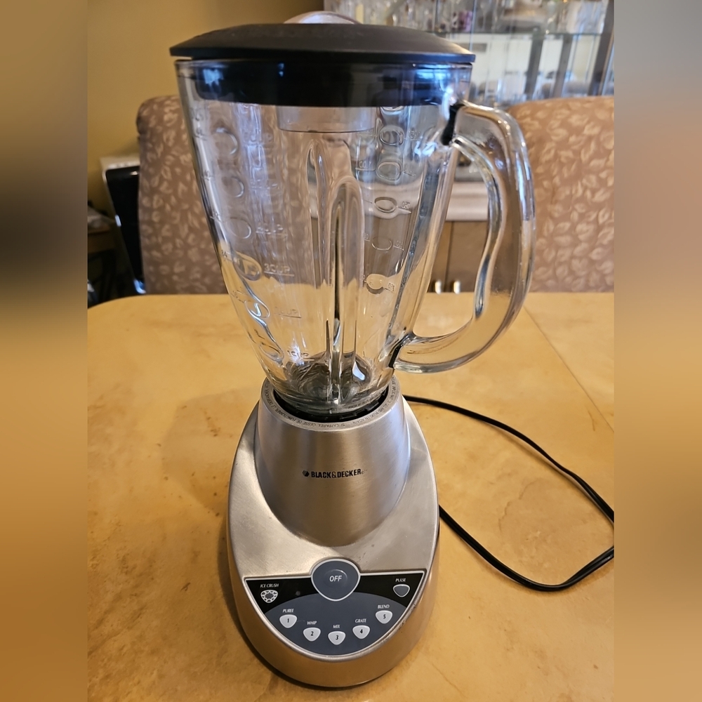 BLACK & DECKER BL1900 5 Speed 550W Blender‎ 6 Cup Glass Jar Silver
